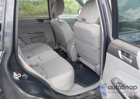 2012 Subaru Forester 2.5X Premium z USA, uszkodzony, nr VIN JF2SHADC4CH447207